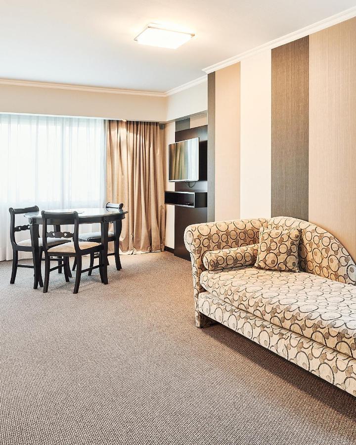 Plaza Real Suites Hotel ロサリオ エクステリア 写真