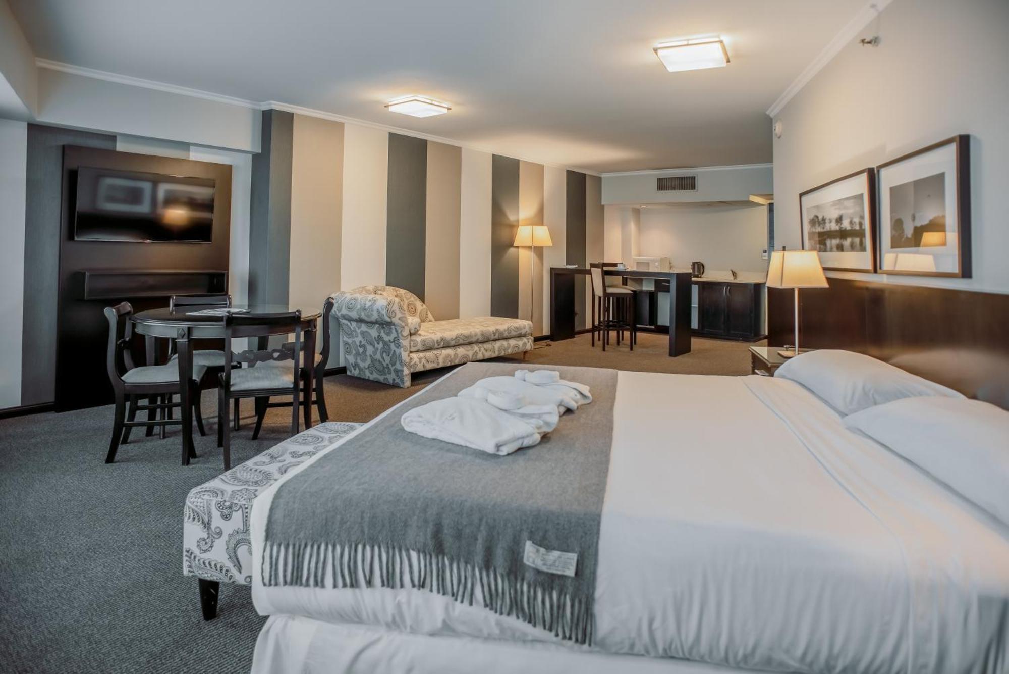 Plaza Real Suites Hotel ロサリオ エクステリア 写真